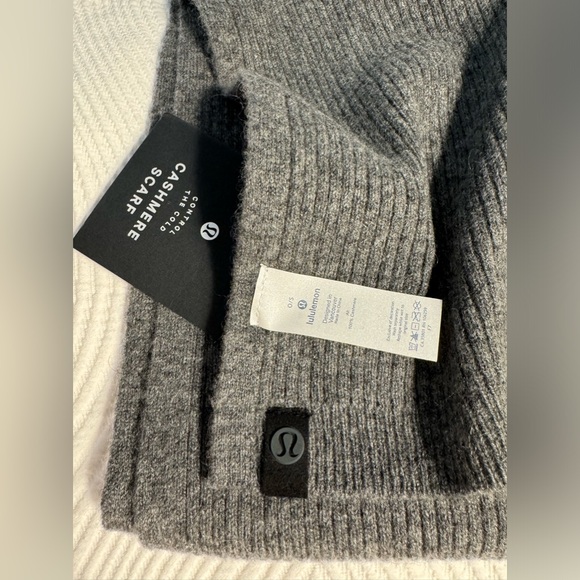 🩶Lululemon🩶Control the Cold🩶Cashmere Men’s Scarf🩶New with tags🩶 - Picture 4 of 7
